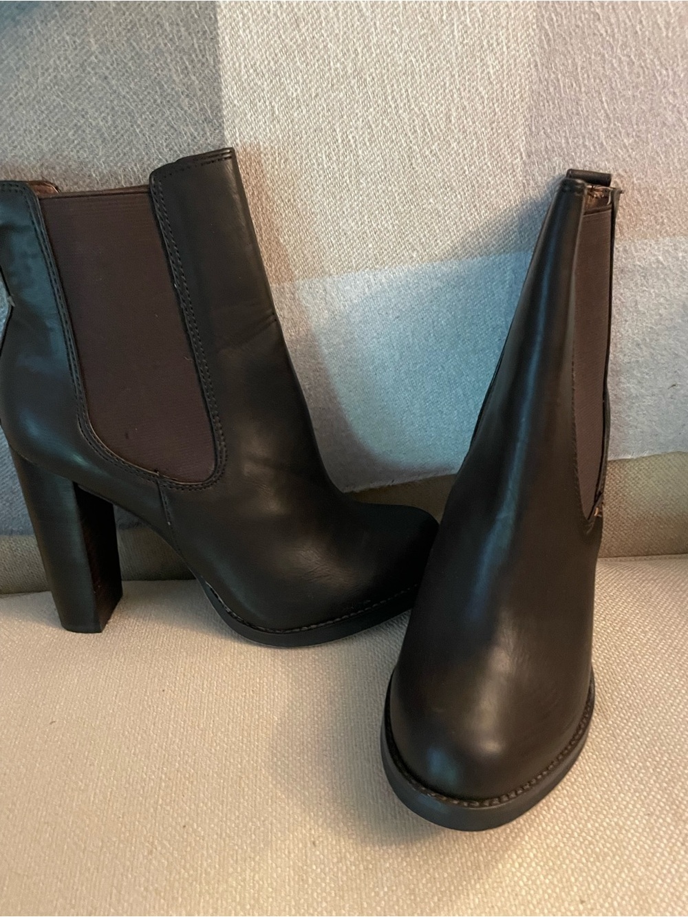 Ann Taylor Black Leather High Block Heel Chelsea Booties